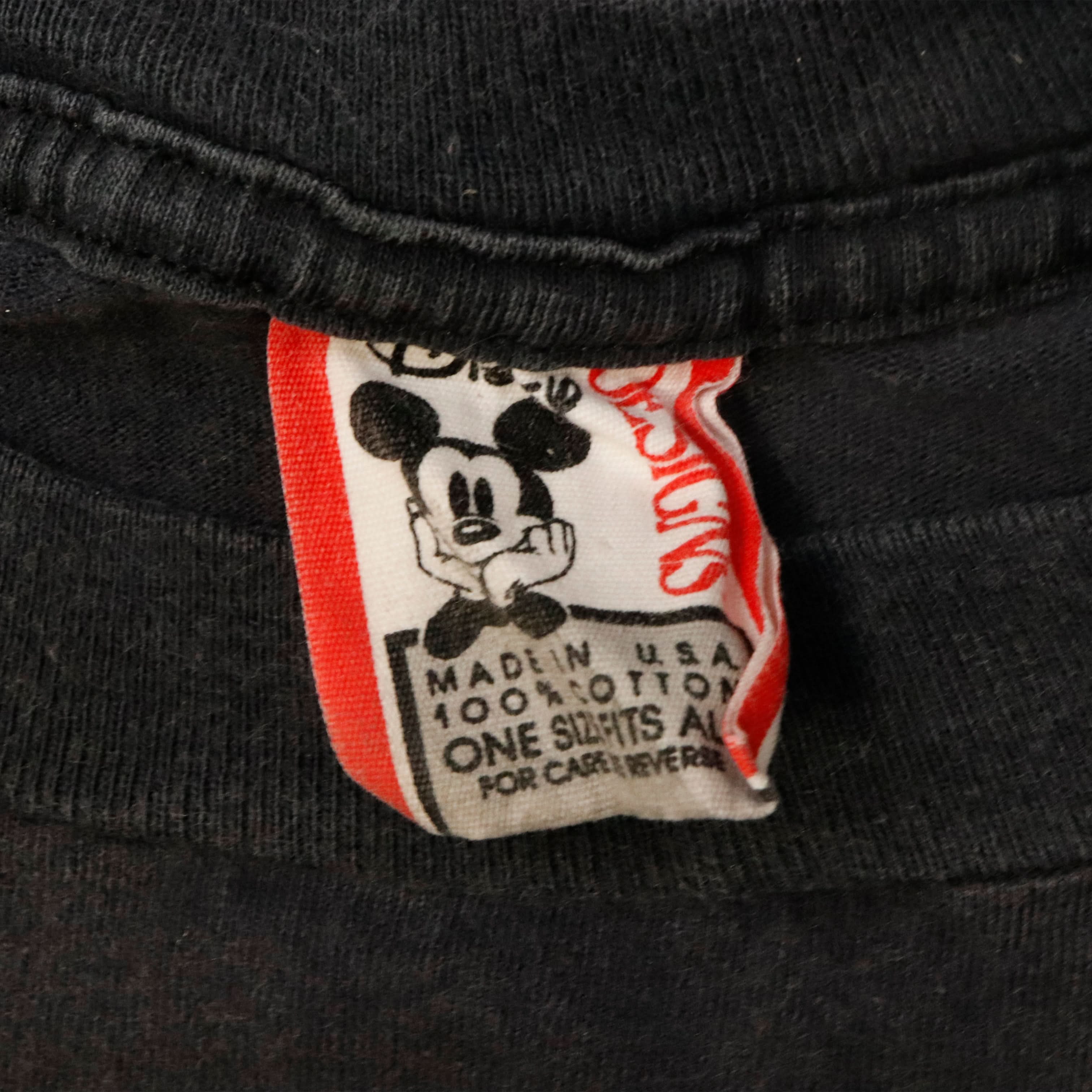 Vintage Mickey Mouse Big Head graphic T-shirt 90s