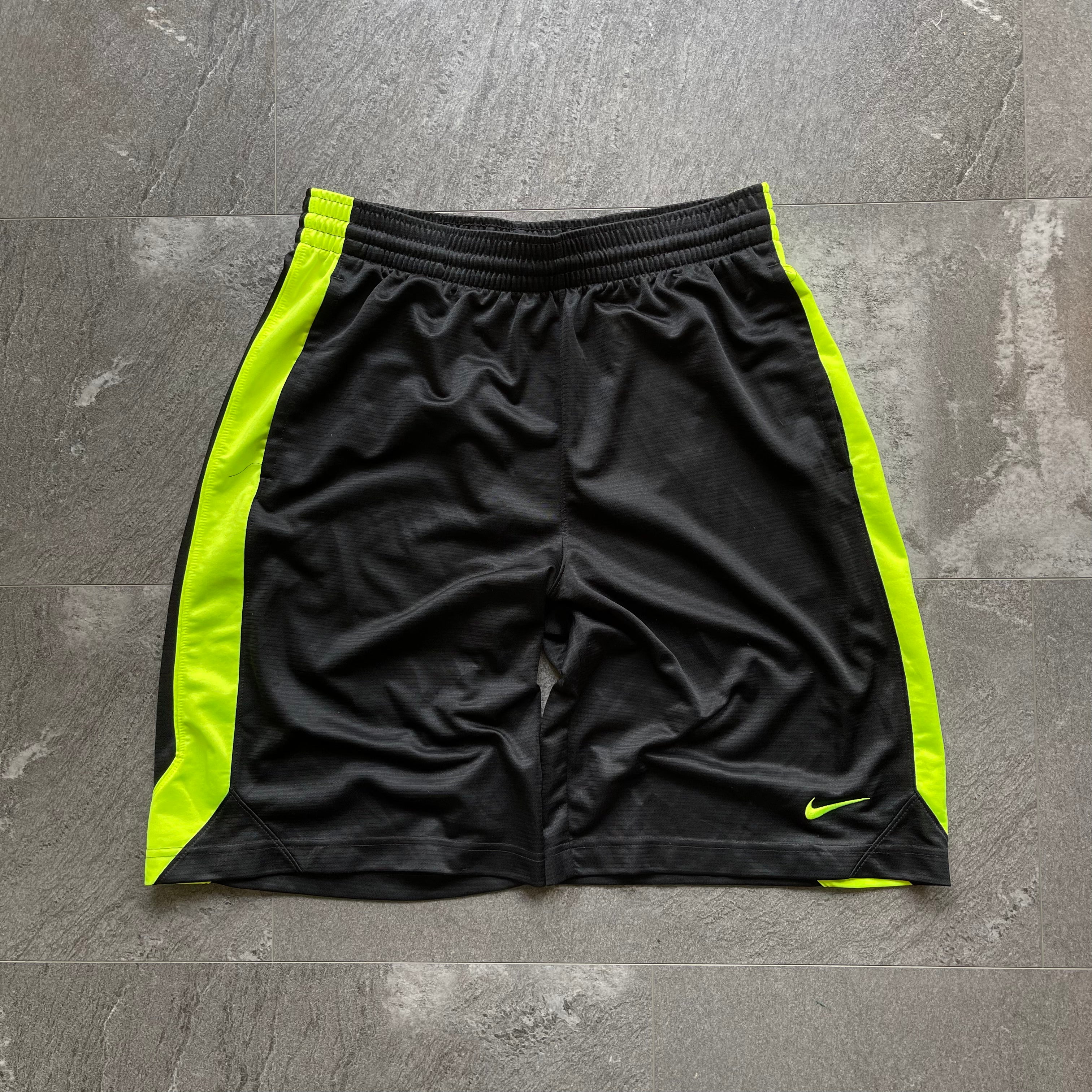 Vintage Nike Black Basketball Shorts Size-M