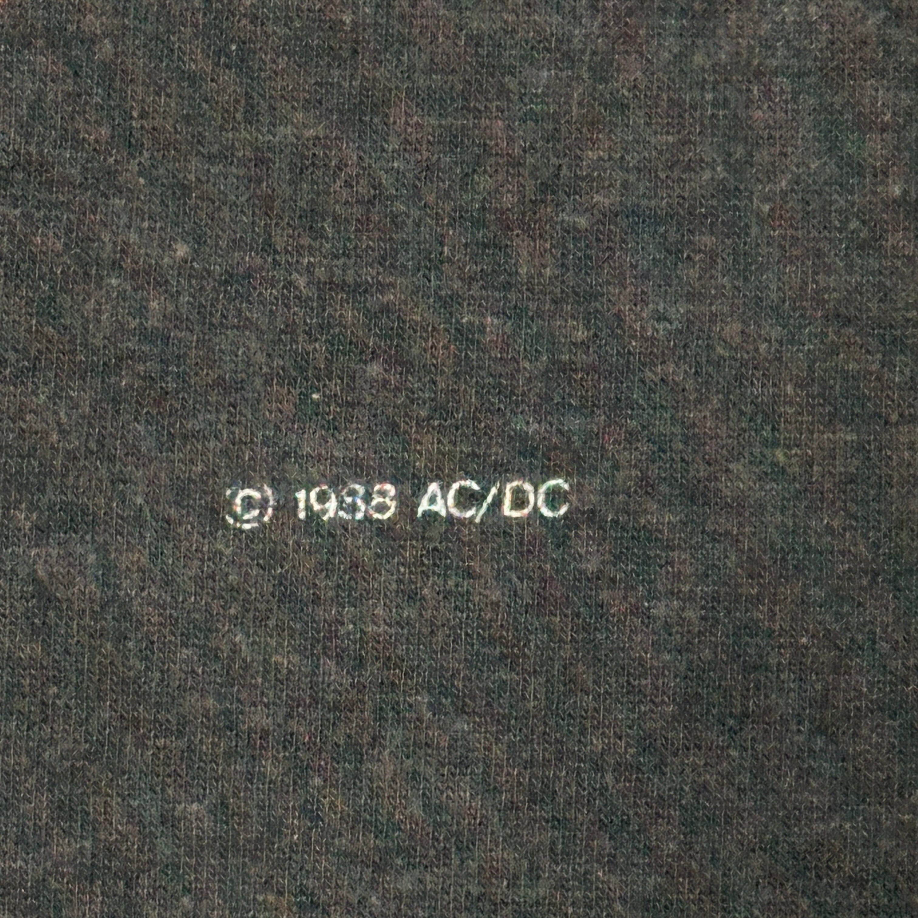 Vintage AC/DC Blow Up Your Video Tour Graphic T-Shirt Size Large 80s screen stars FAIF.CA 