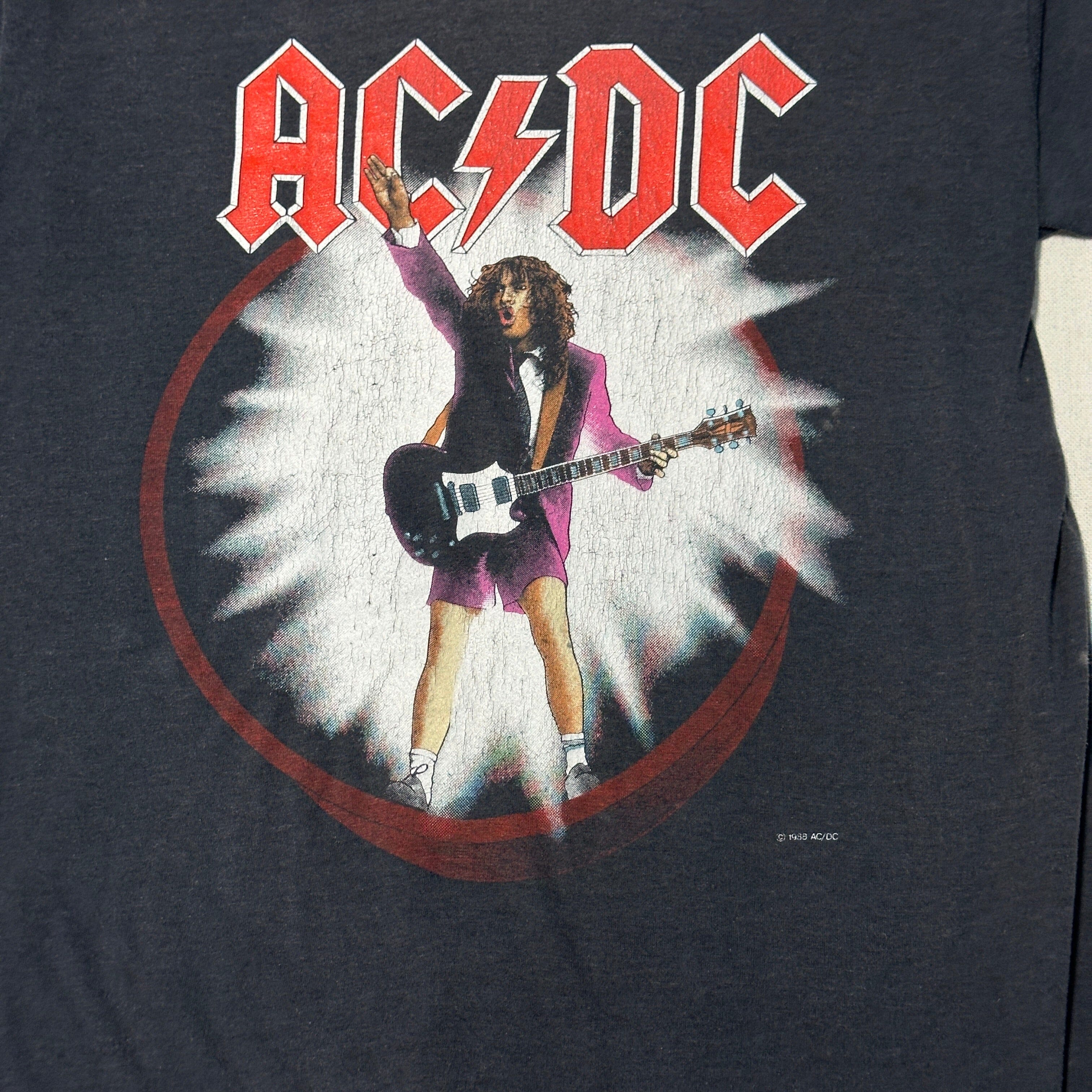 Vintage AC/DC Blow Up Your Video Tour Graphic T-Shirt Size Large 80s screen stars FAIF.CA 