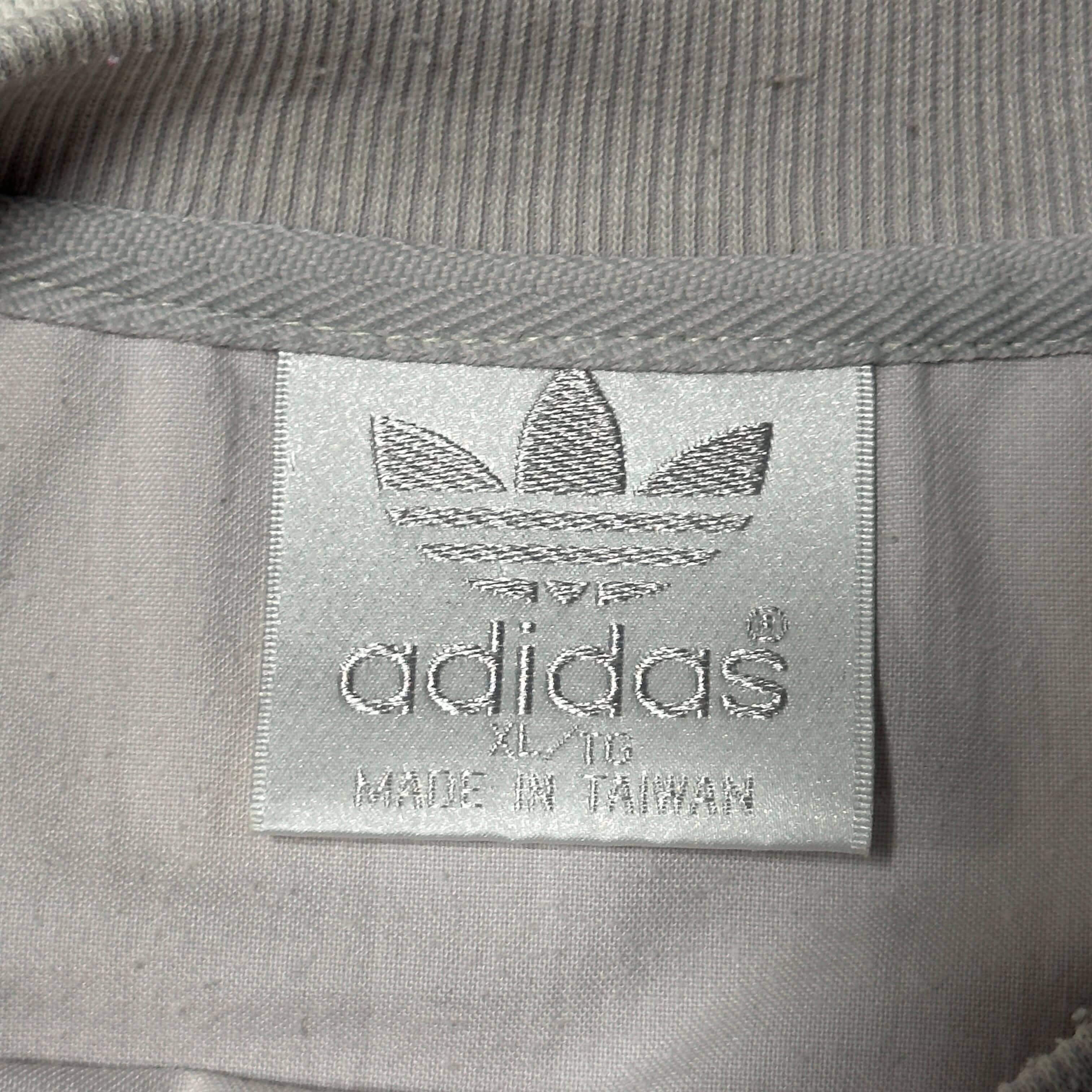 Vintage Adidas Amuza River Kayak Graphic Crewneck Sweatshirt Size XL FAIF.CA 