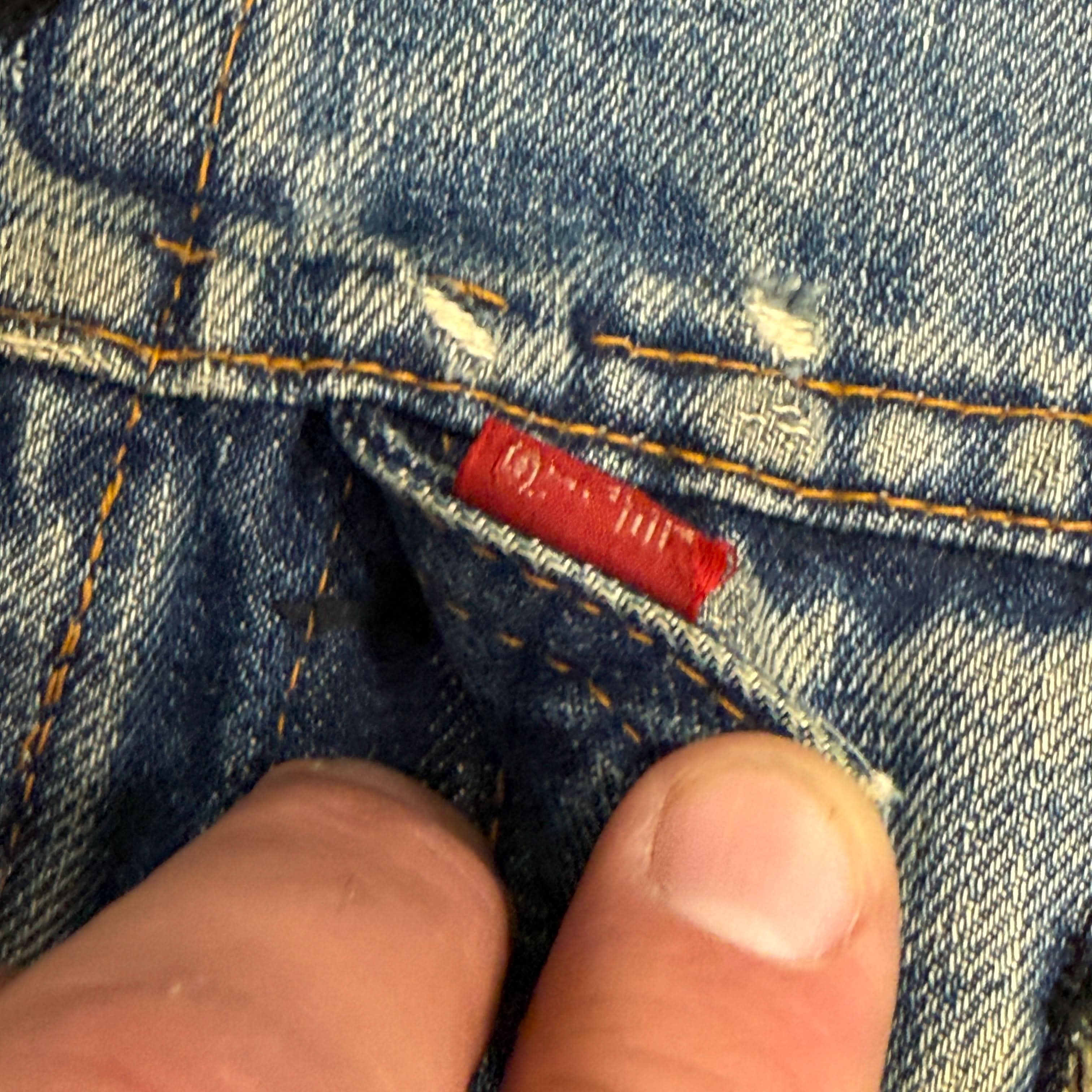 Vintage Big E Levi's Distressed Denim Trucker Jacket Size M FAIF.CA 