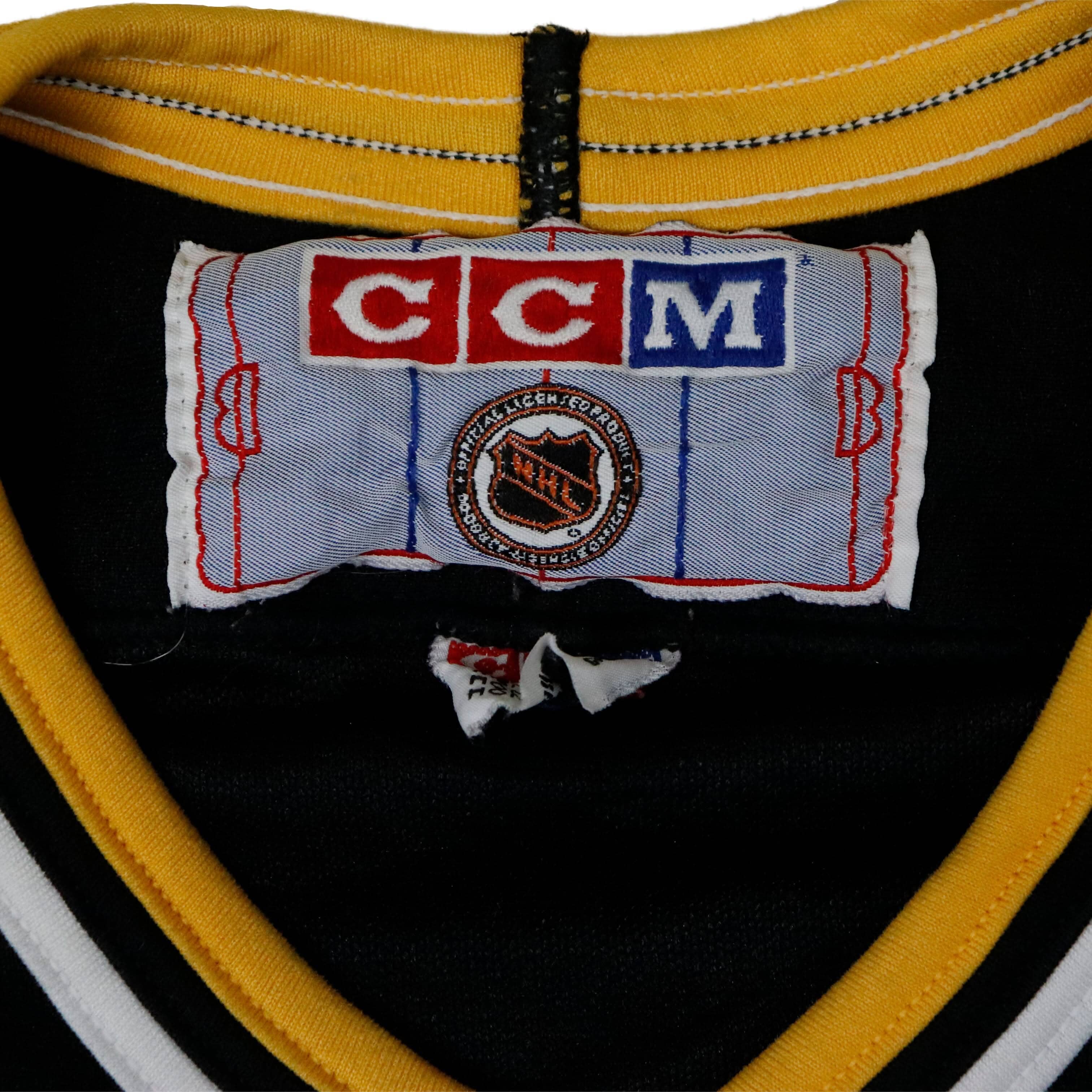 Vintage CCM Pittsburgh Penguins Hockey Jersey Size XL FAIF.CA 
