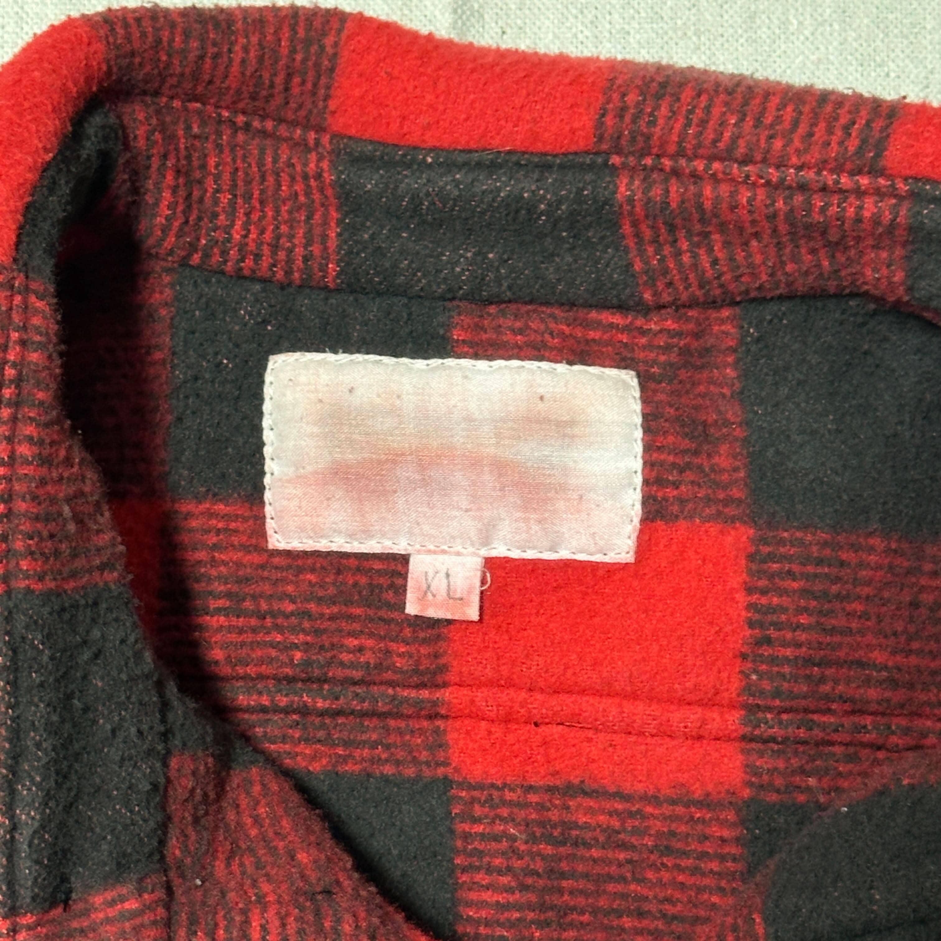 Vintage Champion Canadian Red Black Buffalo Plaid Flannel Shirt Size XL FAIF.CA 