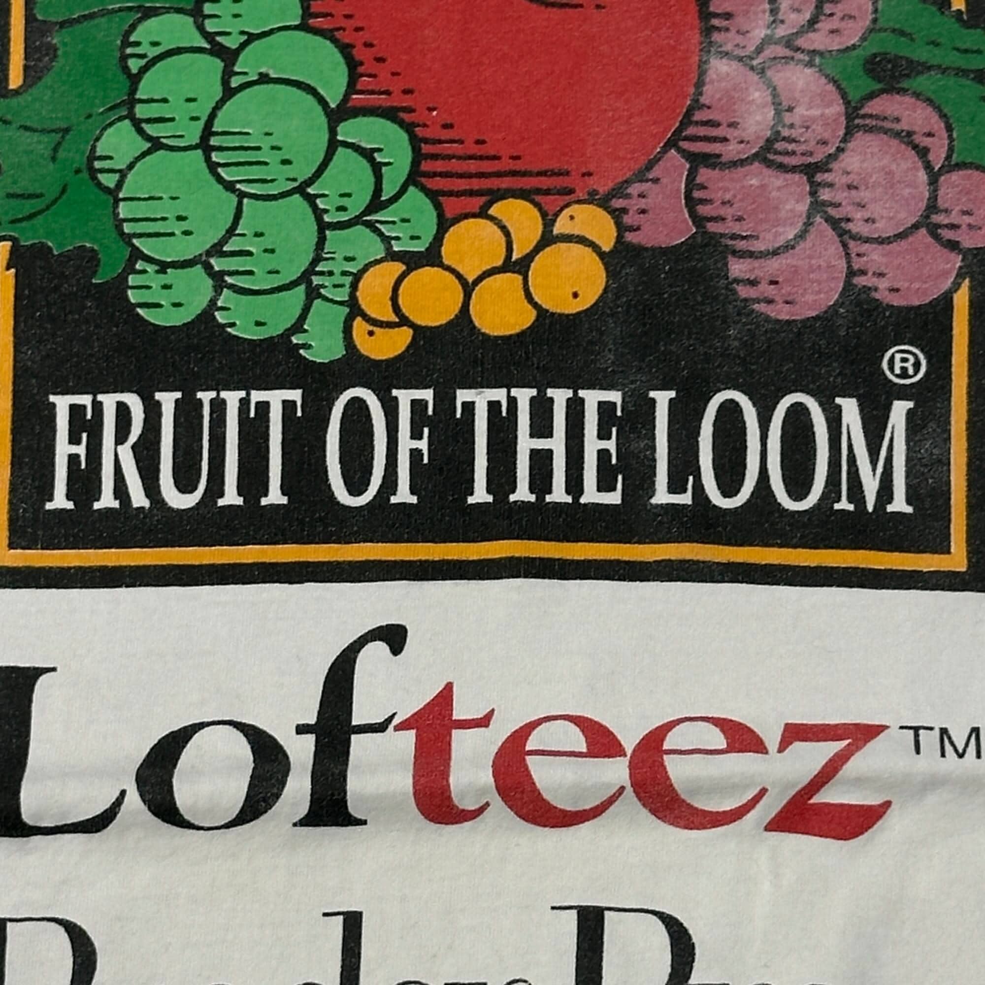 Vintage Fruit of the Loom Graphic Logo T-Shirt Size XL FAIF.CA 