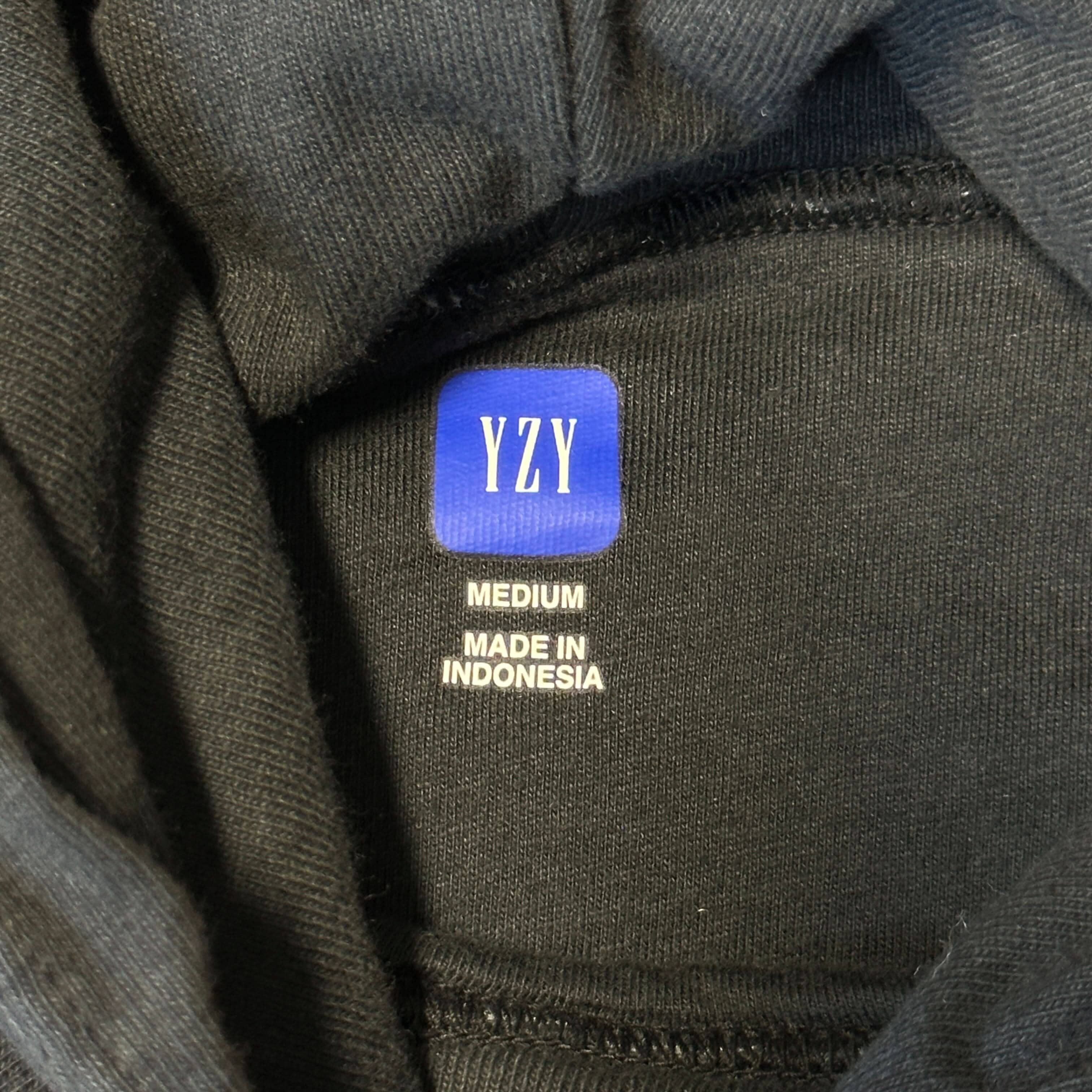 Vintage GAP YZY Black Hoodie Pullover Size Medium two ply RARE FAIF.CA 