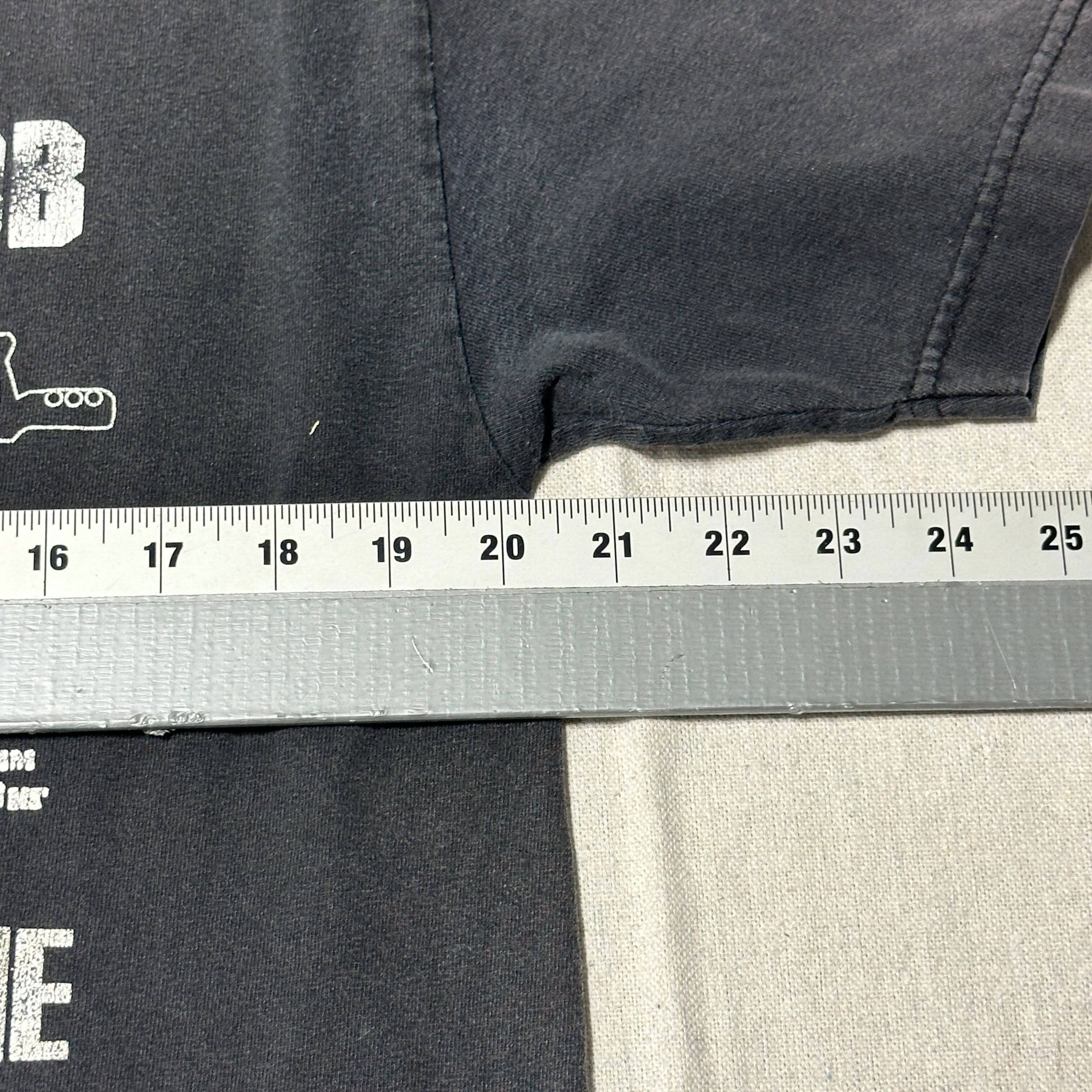 Vintage Kalashnikov AKS-47 Gun 90s Graphic T-Shirt Size Large FAIF.CA 