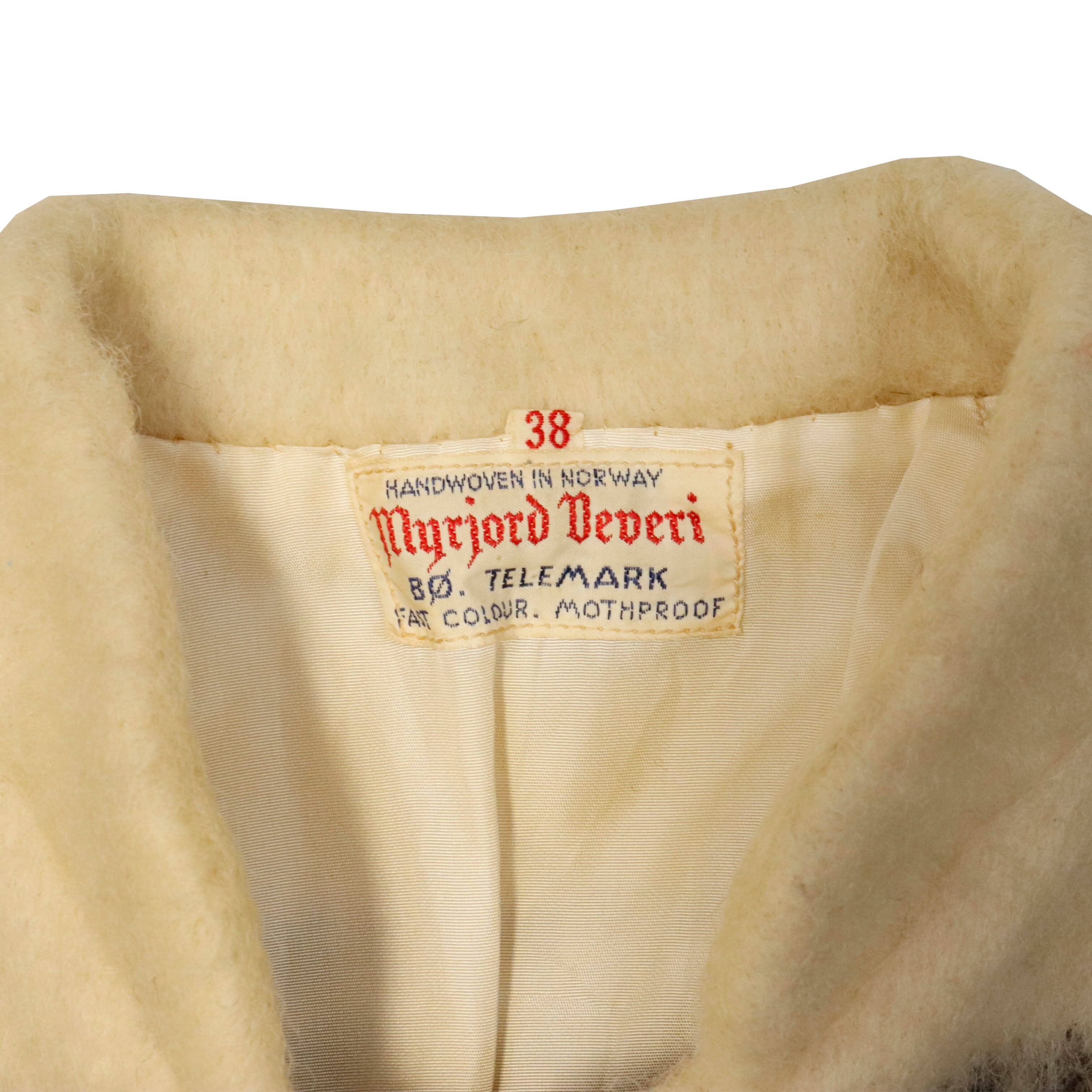 Vintage Myrjord Deveri Norwegian patterned wool jacket Size 38 FAIF.CA 