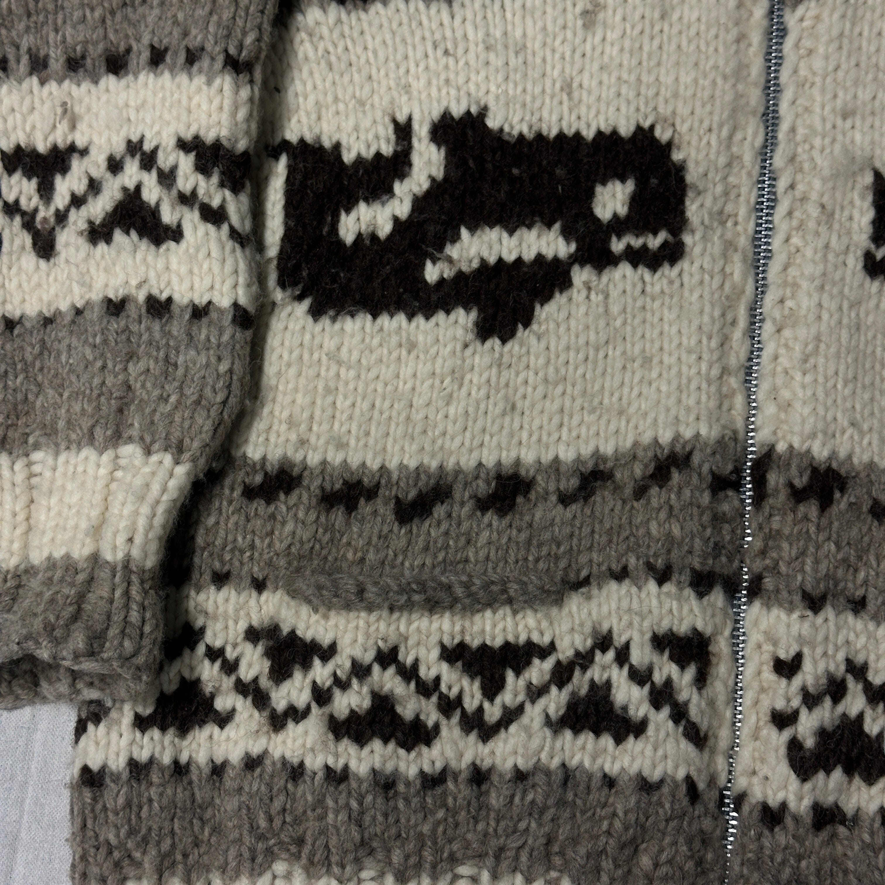 Vintage Native Heritage Centre Hand Knit Cowichan Zip Sweater Size M FAIF.CA 