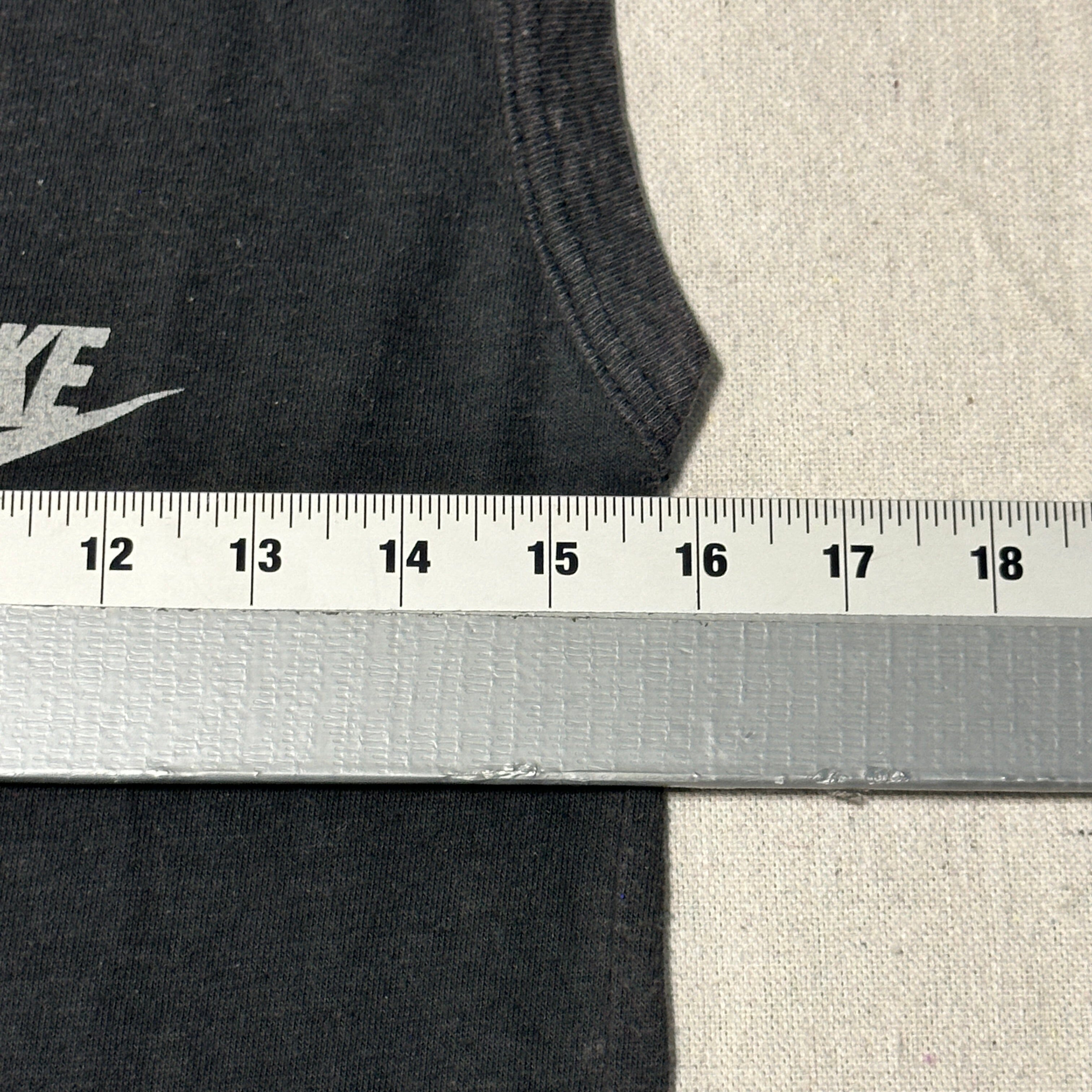 Vintage Nike Black Sleeveless Muscle T-Shirt Size Medium FAIF.CA 