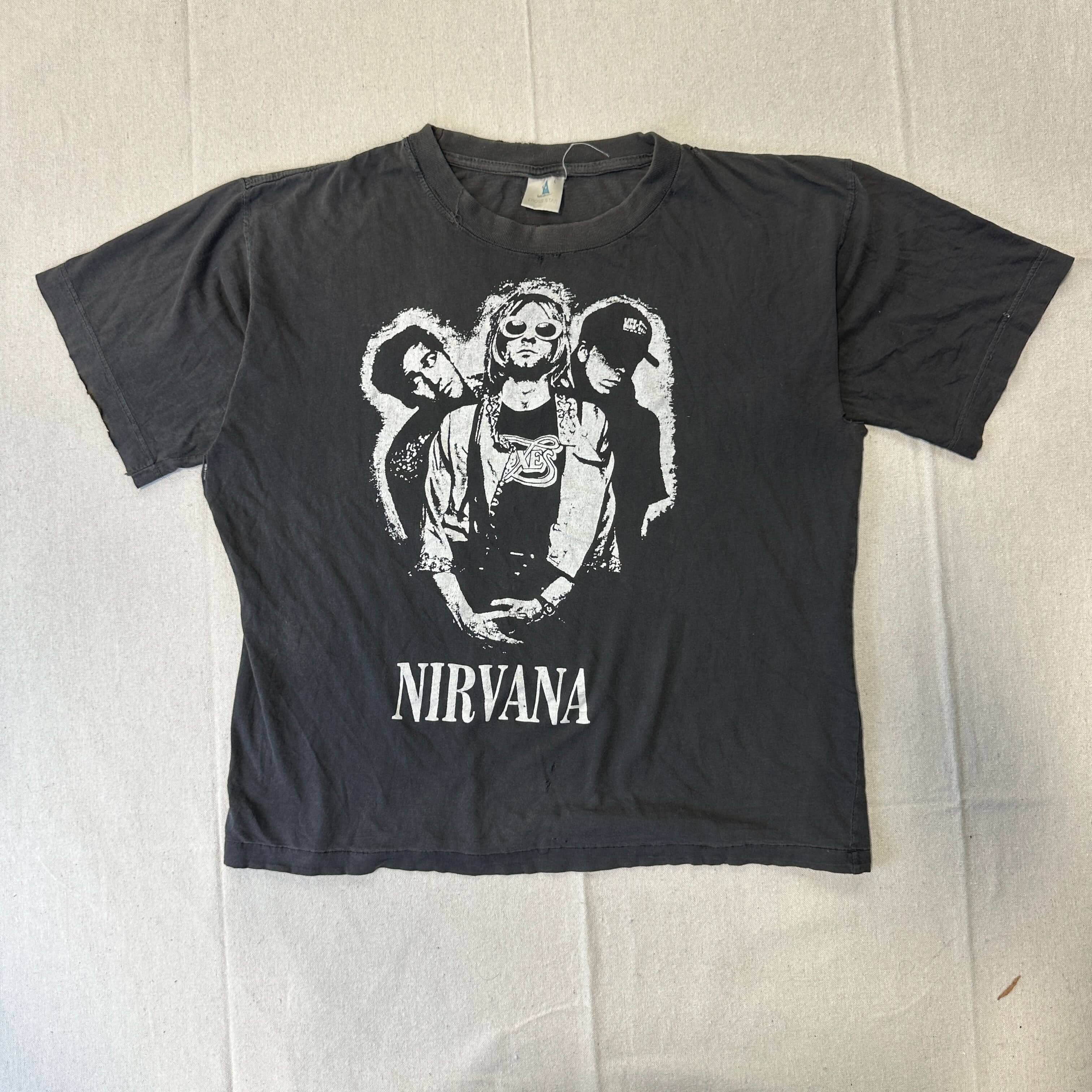 Vintage Nirvana 90s Graphic Band T-Shirt Size Large European RARE thrashed FAIF.CA 