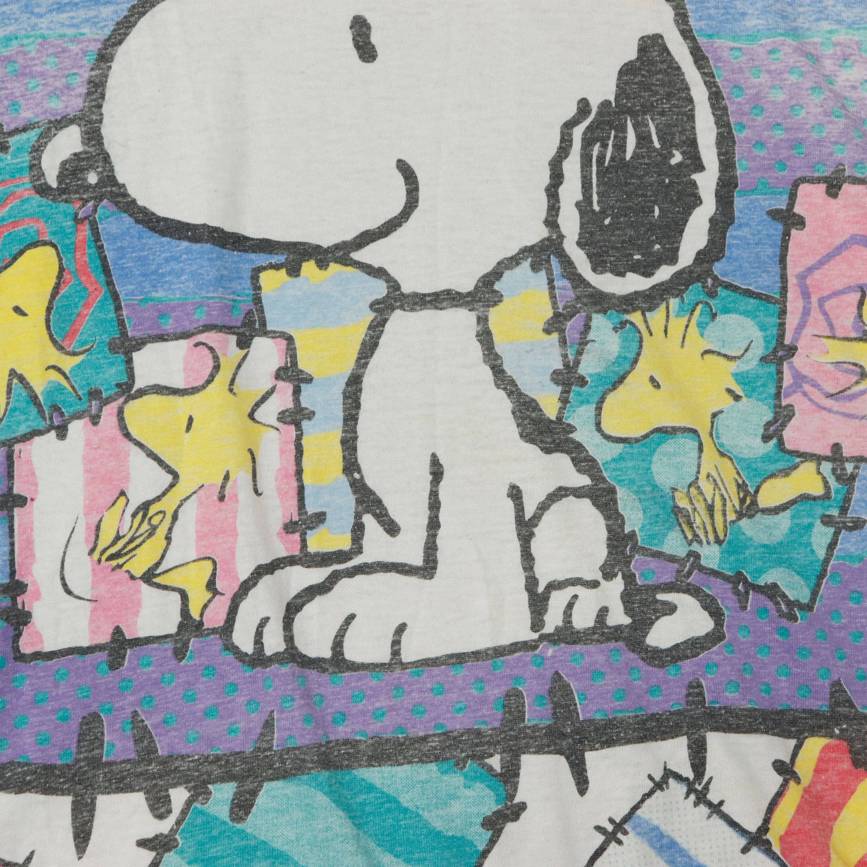 Vintage Peanuts Snoopy Patchwork Graphic T-Shirt Size Large 90s FAIF.CA 