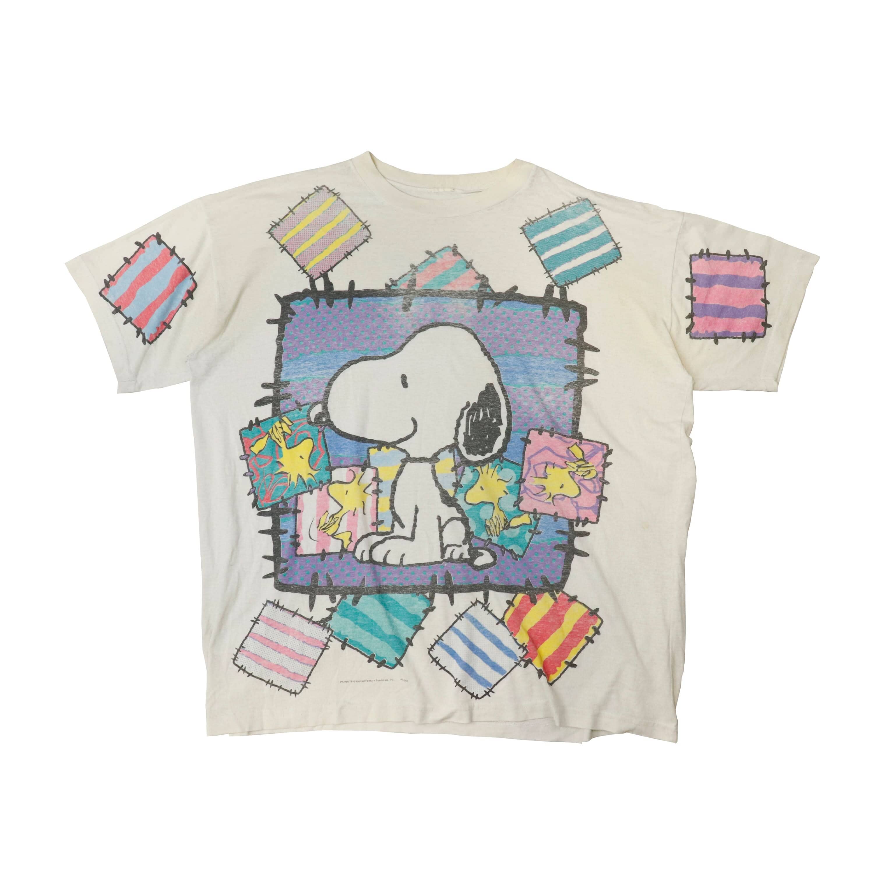 Vintage Peanuts Snoopy Patchwork Graphic T-Shirt Size Large 90s FAIF.CA 