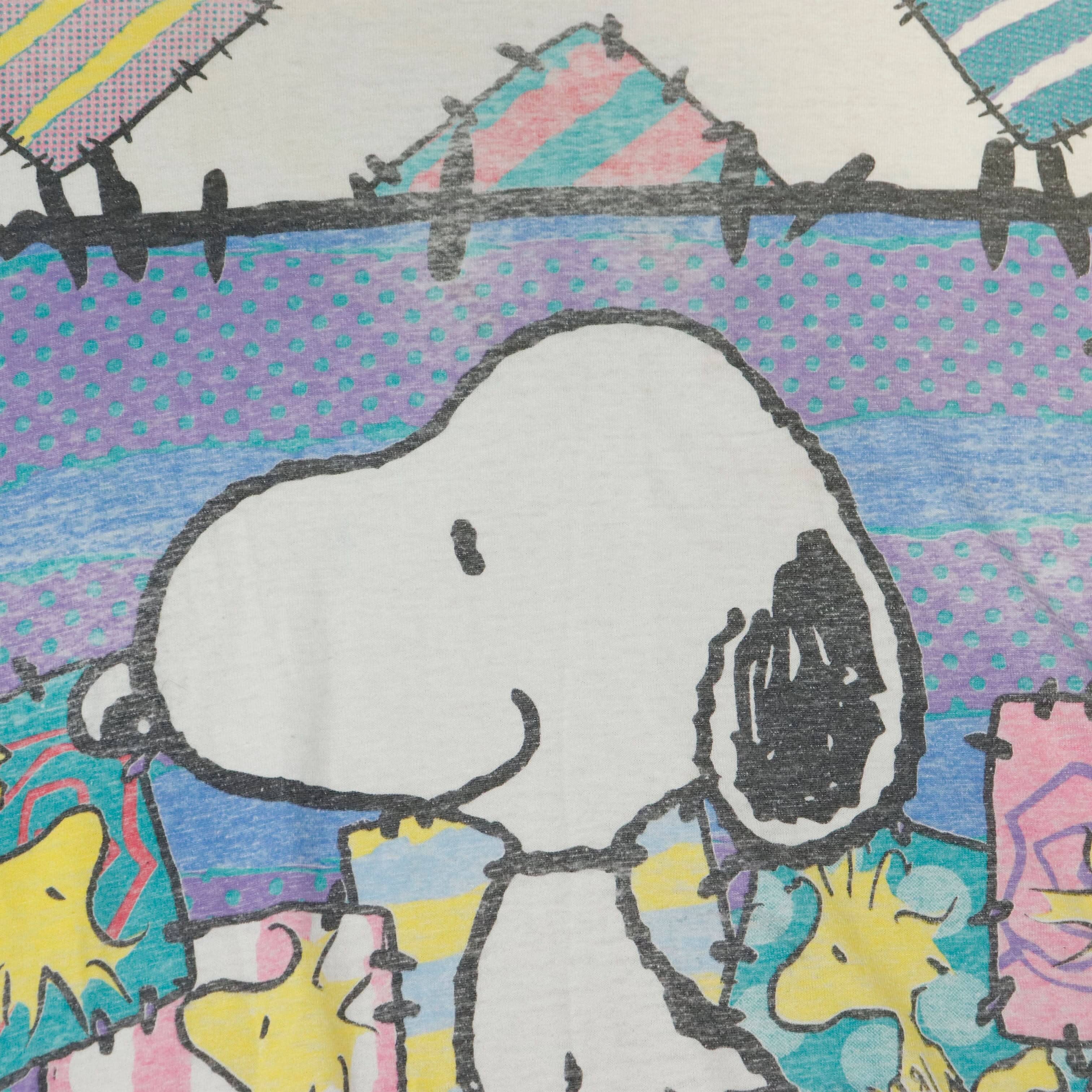 Vintage Peanuts Snoopy Patchwork Graphic T-Shirt Size Large 90s FAIF.CA 