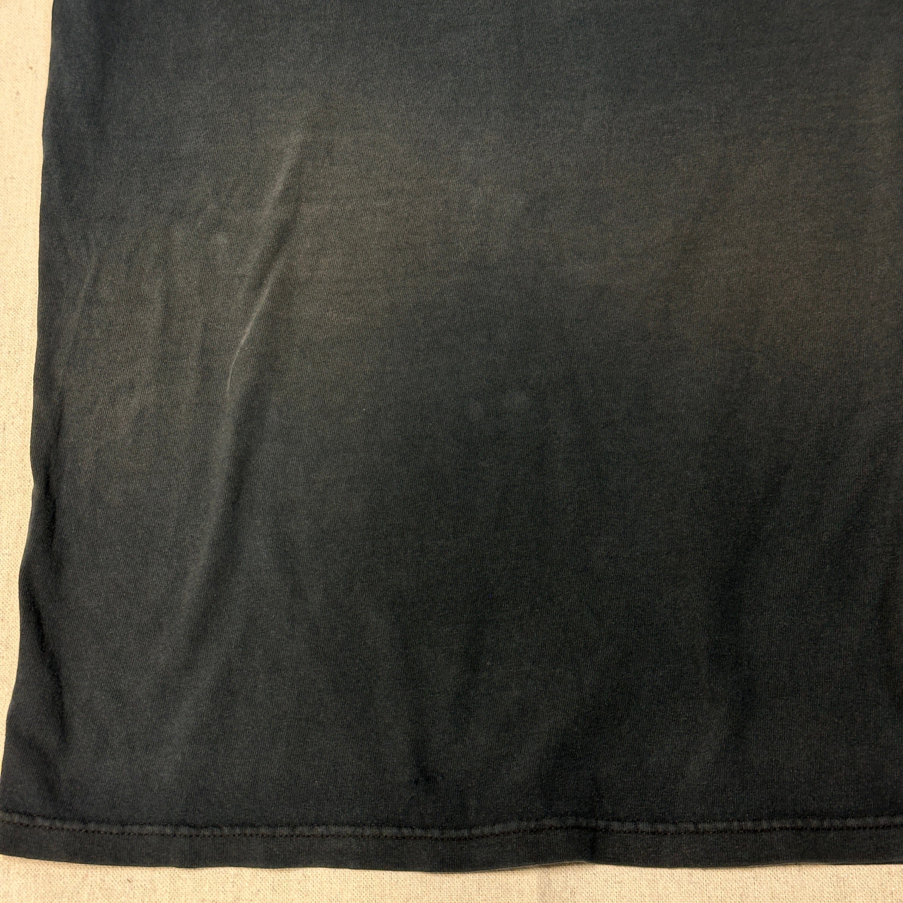 Vintage The Village Film Promo Graphic T-Shirt Size L M Night Shyamalan FAIF.CA 